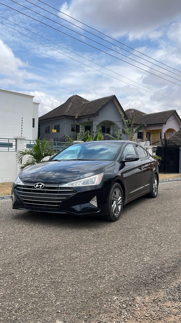 2020 Hyundai Elantra — photo 5