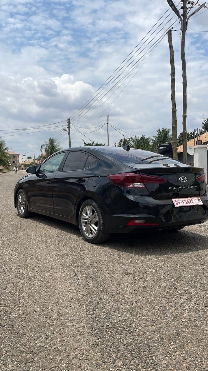 2020 Hyundai Elantra — photo 7