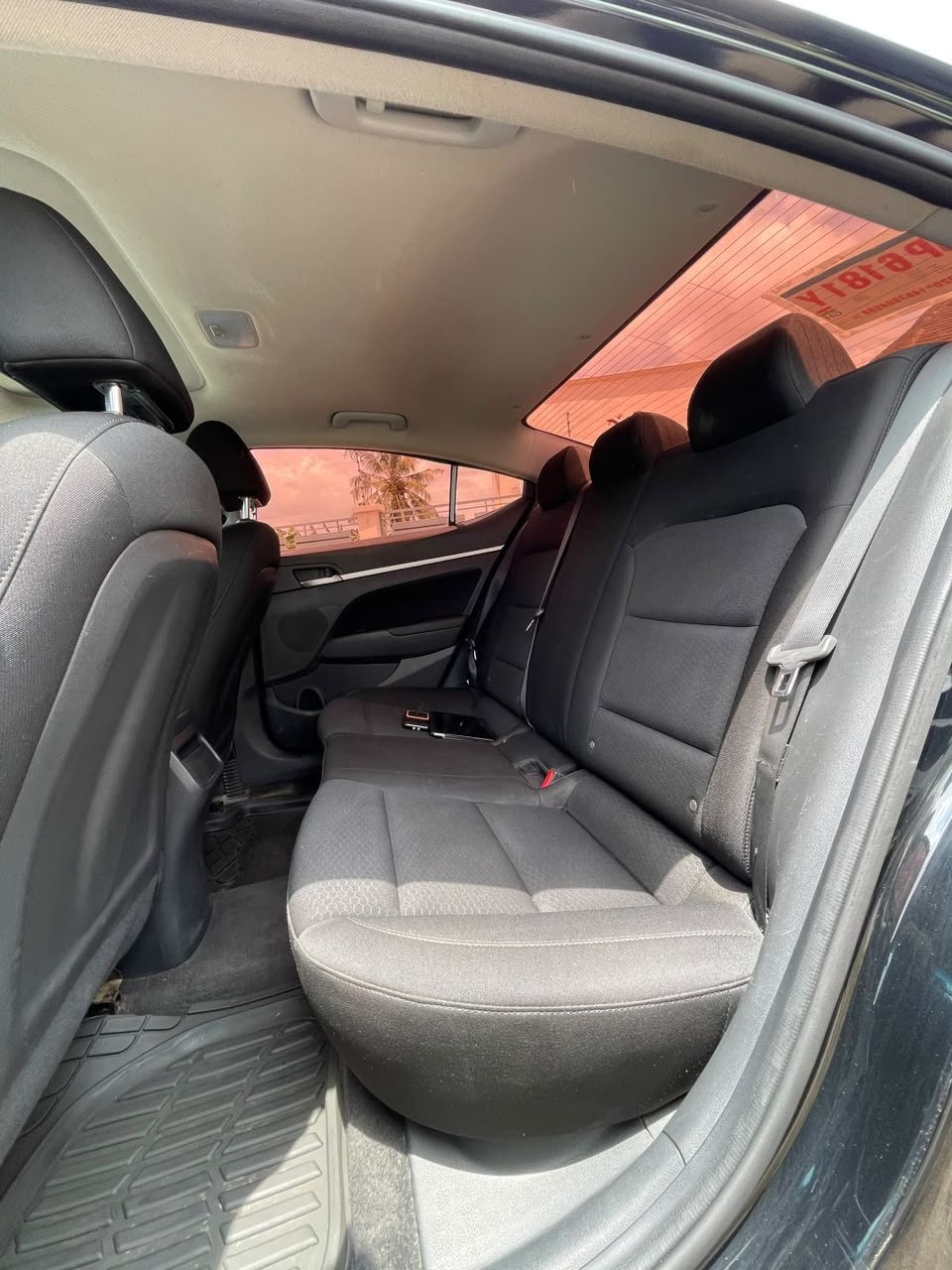 2020 Hyundai Elantra — photo 9